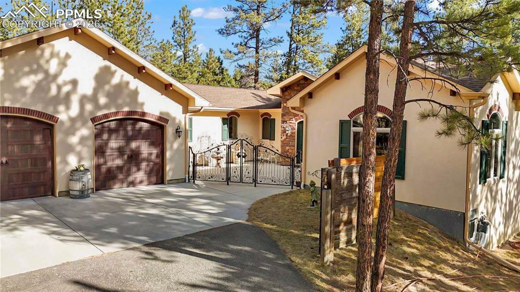 1429 Gore Cir., Larkspur, CO 80118