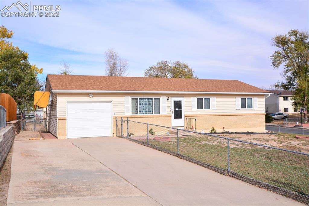 3380 Calaveras Way, Colorado Springs, CO 80910