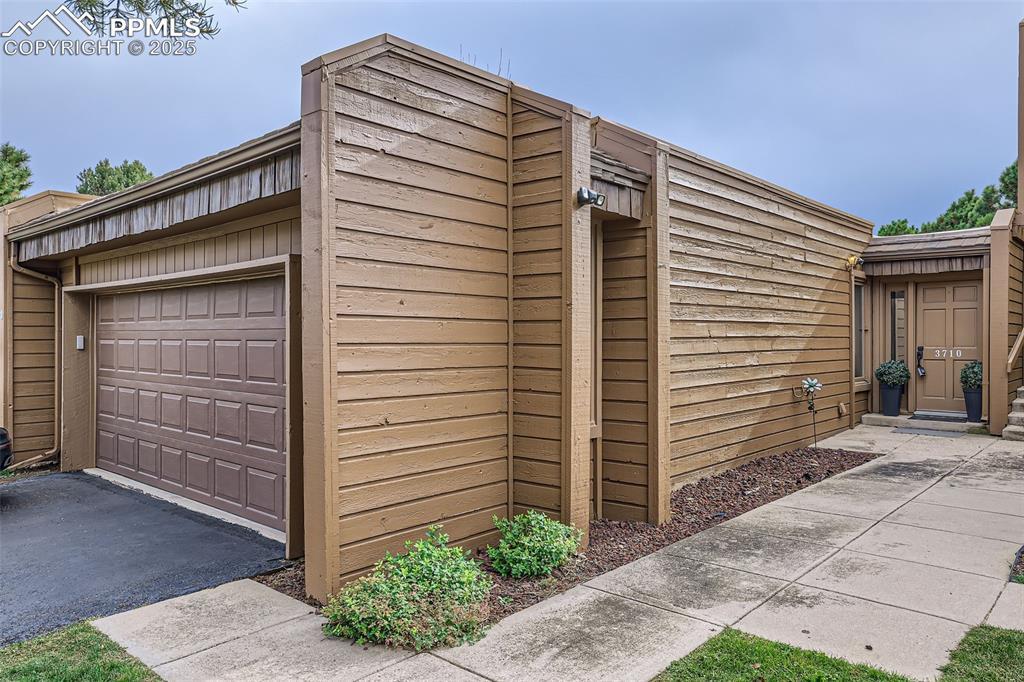 3710 Camels Ridge Ln., Colorado Springs, CO 80904