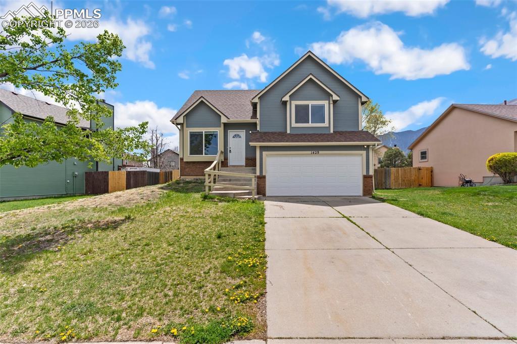 1429 N Canoe Creek Dr., Colorado Springs, CO 80906