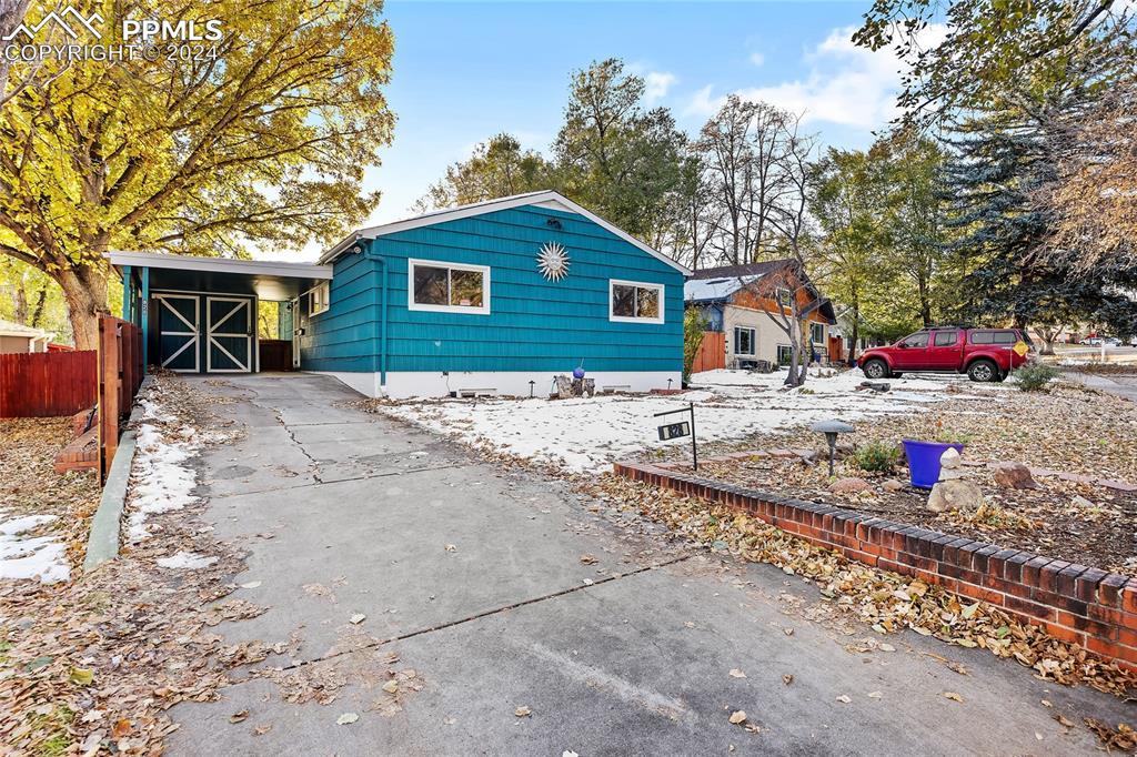 828 Valley Rd., Colorado Springs, CO 80904
