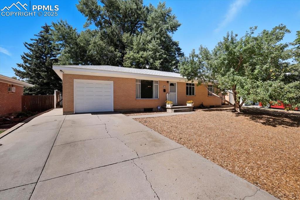 2924 Illinois Ave., Colorado Springs, CO 80907