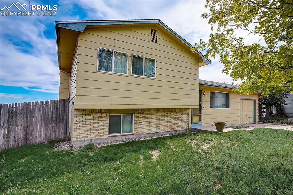 7045 Sugar Creek Cir., Colorado Springs, CO 80911