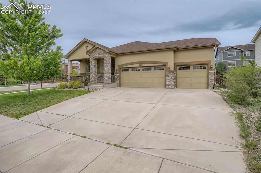 8208 Hollygrape Ln., Colorado Springs, CO 80927