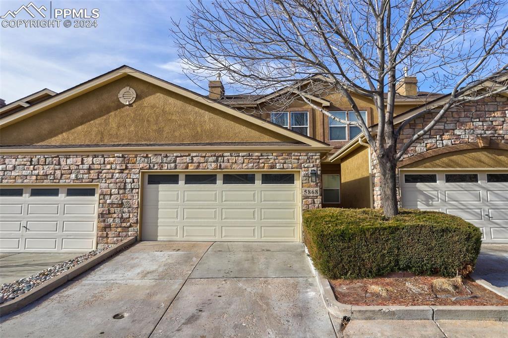 5868 New Crossings Point, Colorado Springs, CO 80918