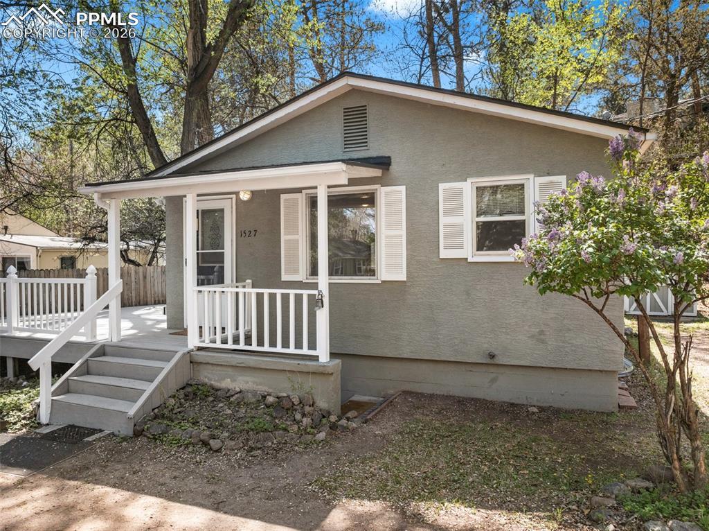 1527 W Cheyenne Rd., Colorado Springs, CO 80906