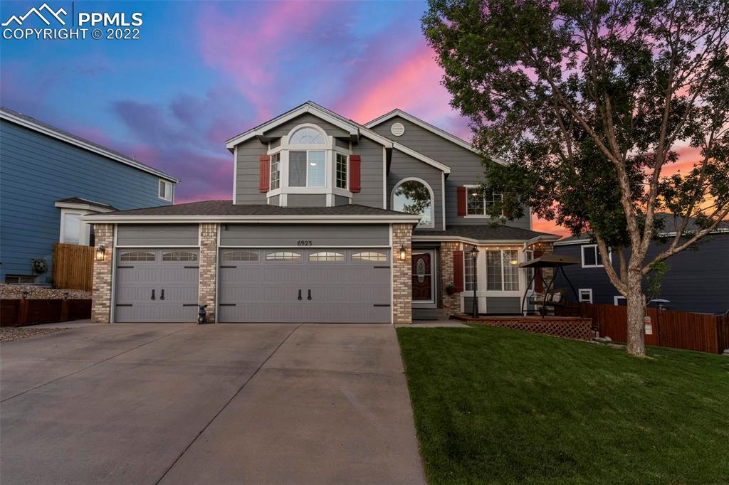 6923 Hillock Dr., Colorado Springs, CO 80922
