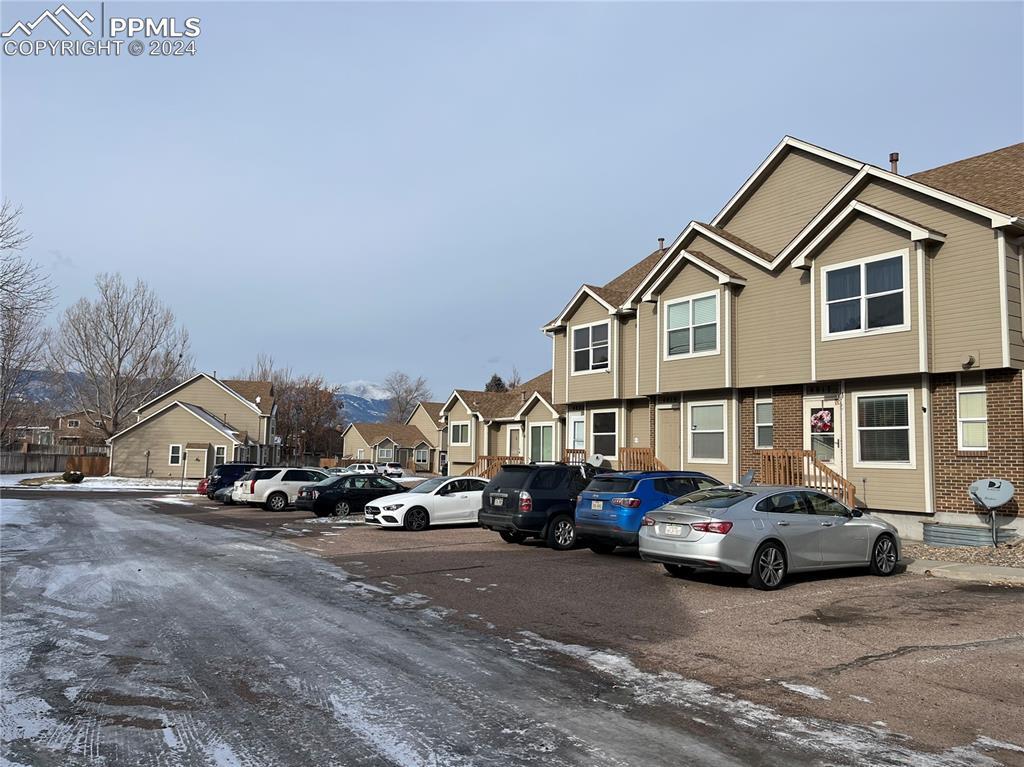 4817 Live Oak Dr., Colorado Springs, CO 80916