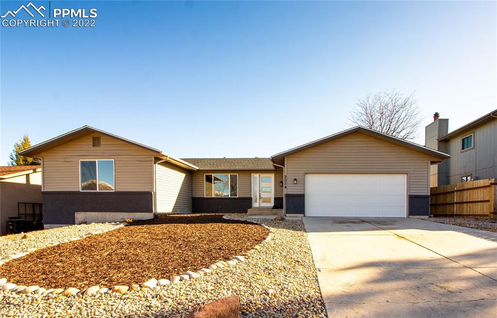 2214 Ptarmigan Ln., Colorado Springs, CO 80918