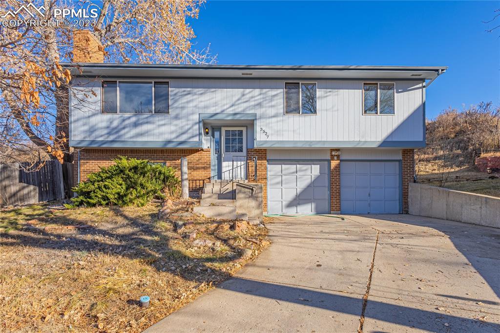 3527 Hofstead Ct., Colorado Springs, CO 80907