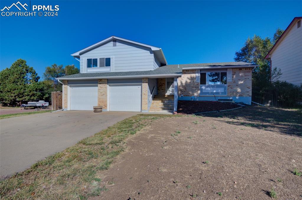 7250 Painted Rock Dr., Colorado Springs, CO 80911