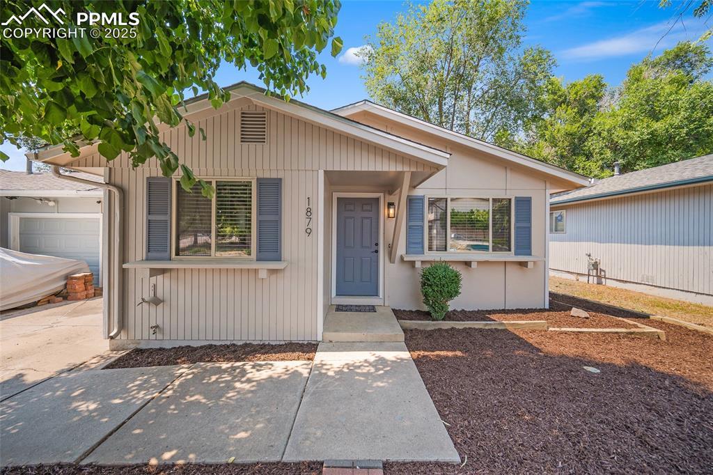 1879 Monterey Rd., Colorado Springs, CO 80910