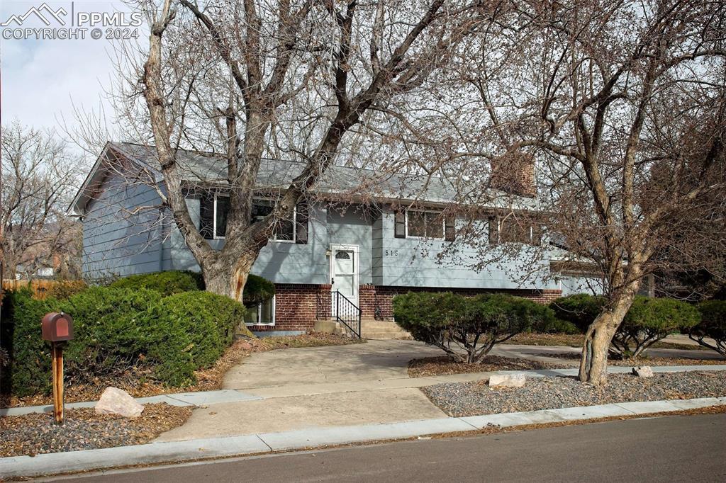 815 Old Dutch Mill Rd., Colorado Springs, CO 80907