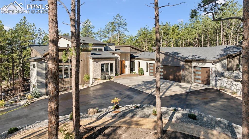 300 Grandwood Dr., Monument, CO 80132