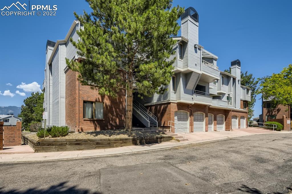 3612 Iguana Dr., Colorado Springs, CO 80910