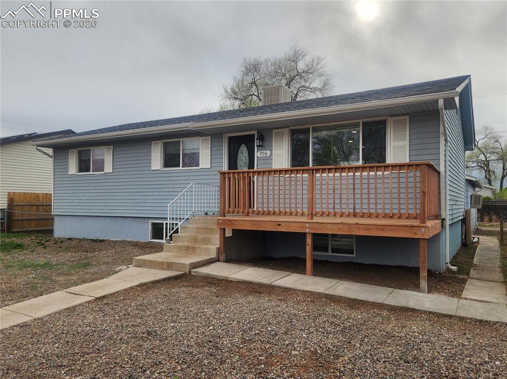 906 Arrawanna St., Colorado Springs, CO 80909
