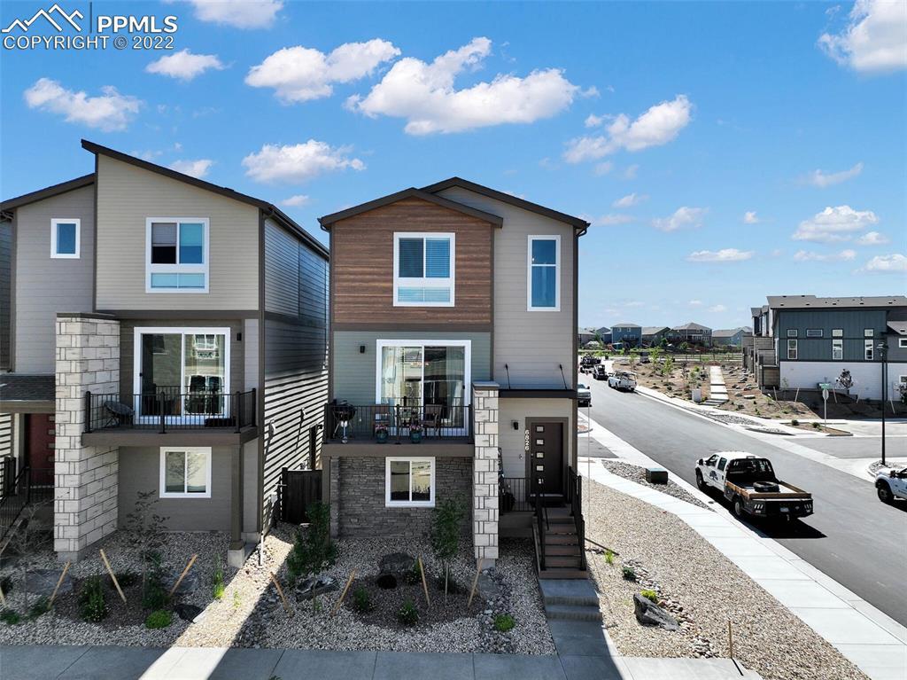 6826 Starry Night Ln., Colorado Springs, CO 80923