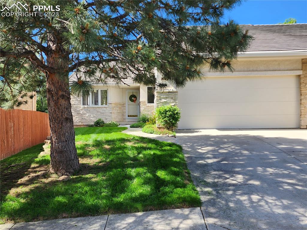 849 Shrine View, Colorado Springs, CO 80906