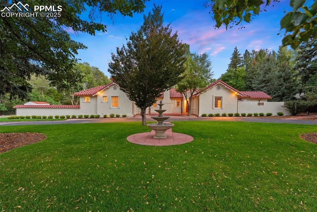 27 Broadmoor Ave., Colorado Springs, CO 80906