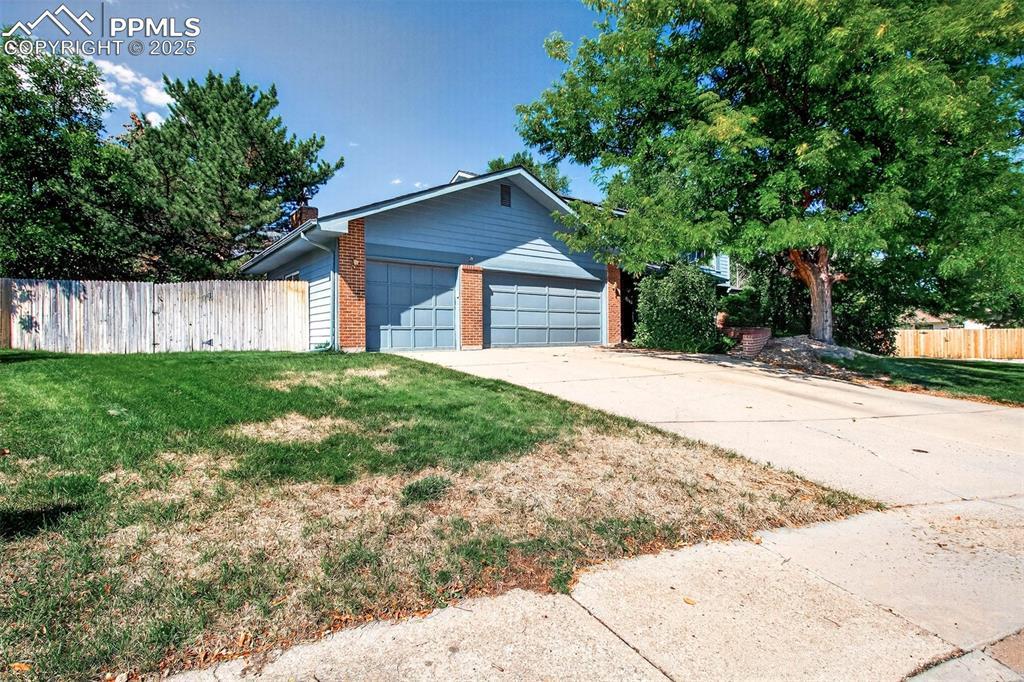 4240 Edinburgh Ct., Colorado Springs, CO 80906