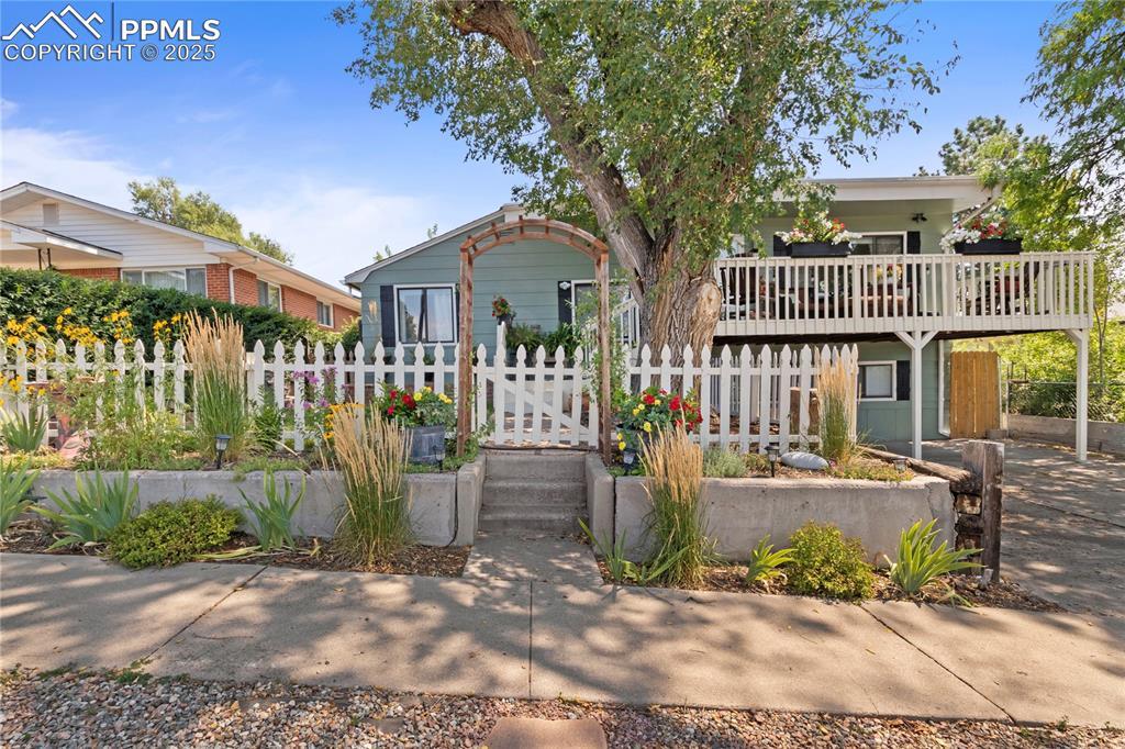 1215 Sunset Rd., Colorado Springs, CO 80909