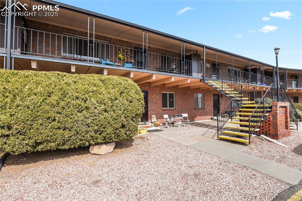 434 Valley Hi Cir. #B26, Colorado Springs, CO 80910
