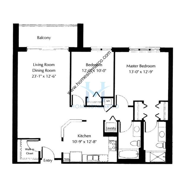 Photos of the Altman model in the The Gallery in West Chicago, IL