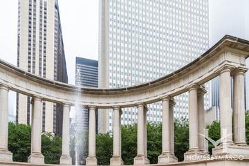Loop neighborhood in Chicago, IL