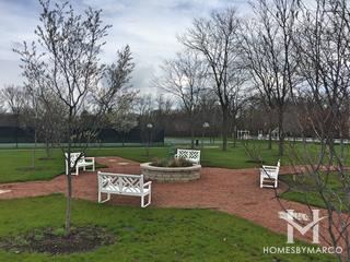 Whytegate Park in Lincolnshire, IL