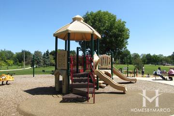 Wood Oaks Green Park in Northbrook, IL