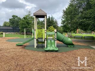 Crestwood Park in Northbrook, IL