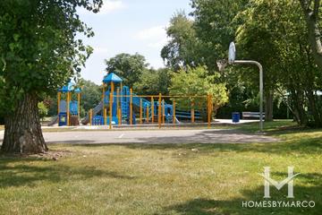 Cottonwood Park in Palatine, IL