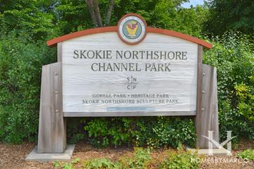 Photos of Channelside Park in Skokie, IL