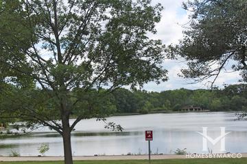 Herrick Lake Forest Preserve in Wheaton, IL