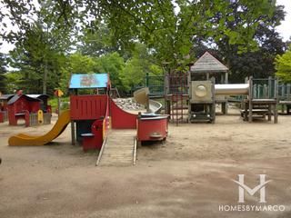 Maple Park in Wilmette, IL