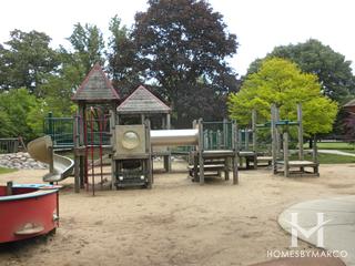 Maple Park in Wilmette, IL