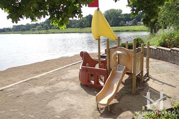 Lake Arlington Park in Arlington Heights, IL