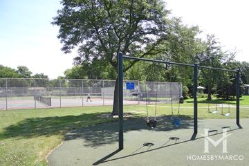 Cambridge Park in Buffalo Grove, IL