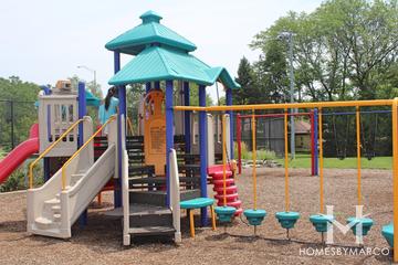 Woods Pool Park in Burr Ridge, IL