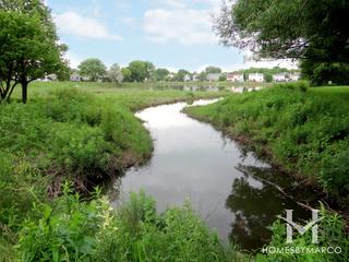 Evergreen Lakes Park in Carol Stream, IL