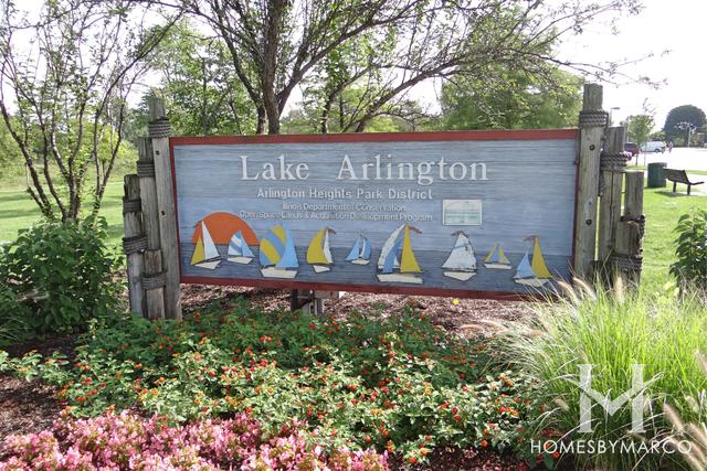 Lake Arlington Park in Arlington Heights, IL