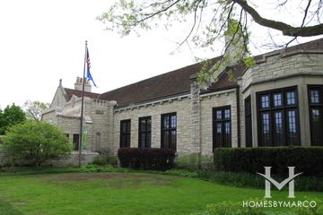 Laurel Park in Highland Park, IL