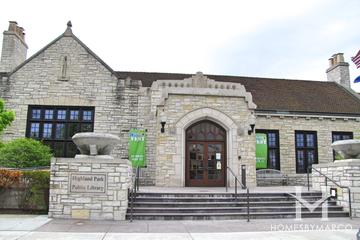 Laurel Park in Highland Park, IL