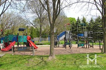 Old Elm Park in Highland Park, IL