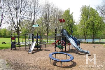 Old Elm Park in Highland Park, IL