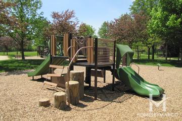 Mooney Park in Highland Park, IL