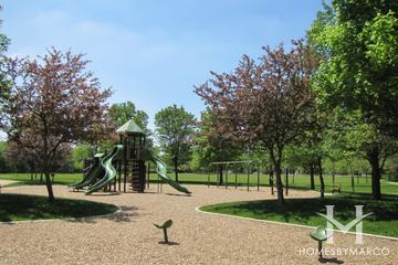 Mooney Park in Highland Park, IL