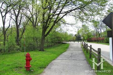 Sleepy Hollow Park in Highland Park, IL