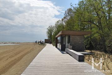 Rosewood Park in Highland Park, IL