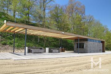 Rosewood Park in Highland Park, IL